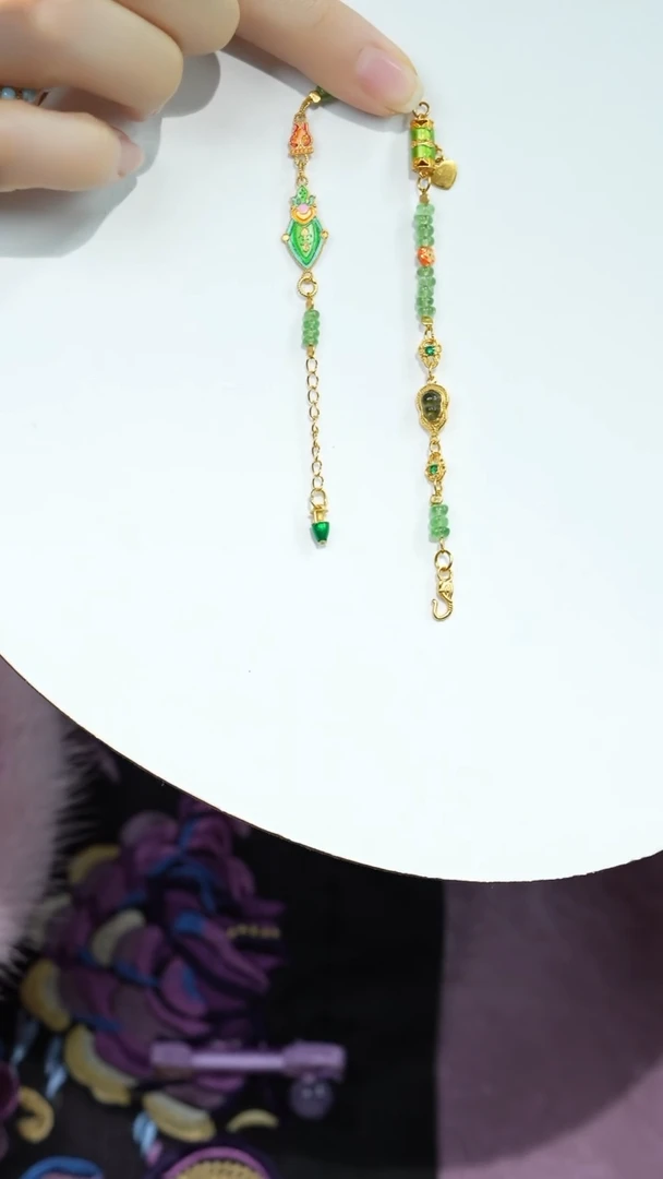 【闪购商品】石榴石（沙弗莱）手链银S925镶嵌繁花似锦莎弗莱手链