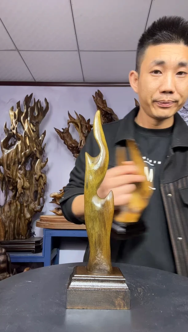 金丝楠木雕款麦*-金丝楠木工艺品摆件