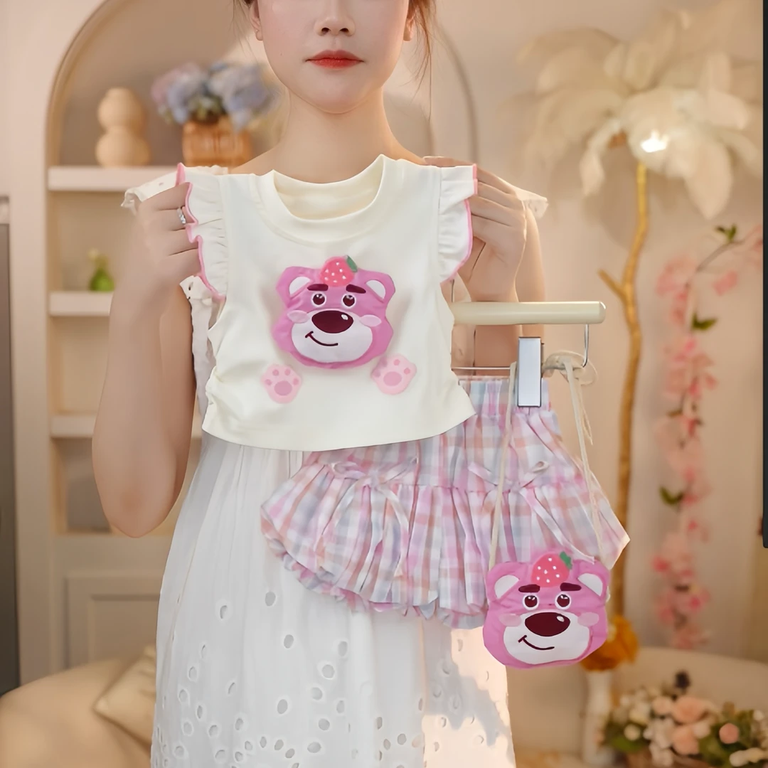 2025年夏季新款女小童可爱立体草莓熊格子花苞套装050