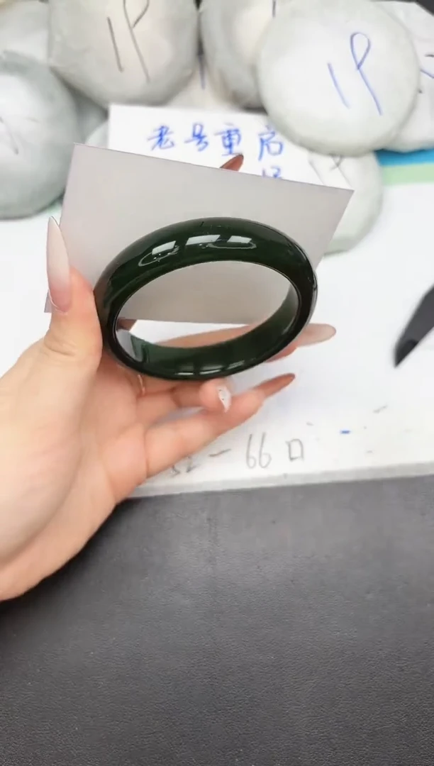 未镶嵌手镯石英质玉A181/60.2