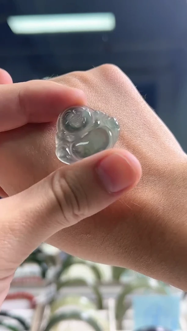 【闪购商品】翡翠吊坠(不含链)未镶嵌翡翠佛公吊坠多样性发一