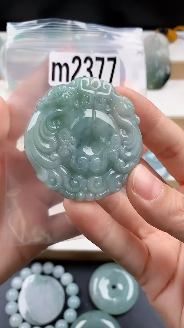 颈饰未镶嵌翡翠天然翡翠吊坠挂件