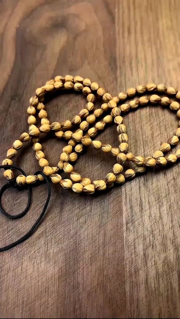 手串柏香籽/百香籽三花聚顶