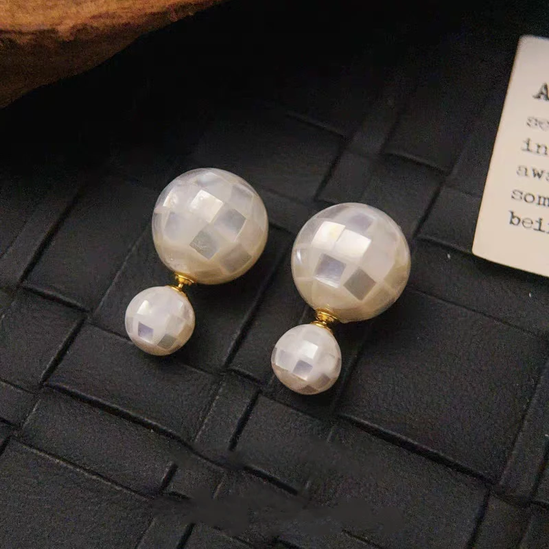 铜合金耳饰 法式白色马赛克贝珠耳环女简约耳新款高级感百搭耳饰