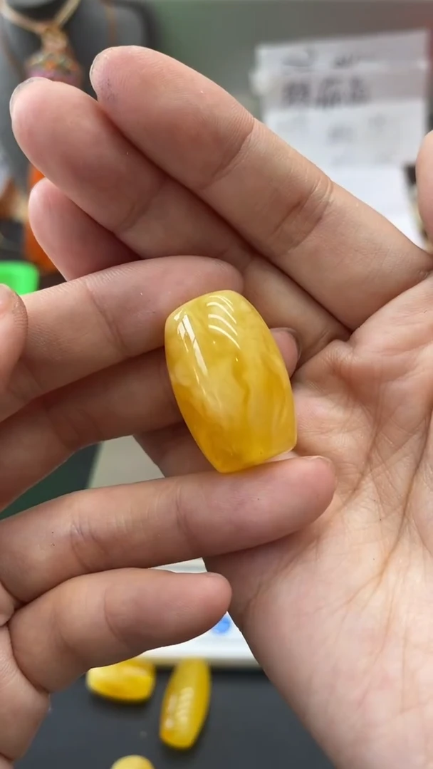 琥珀未镶嵌珠宝奇石2465