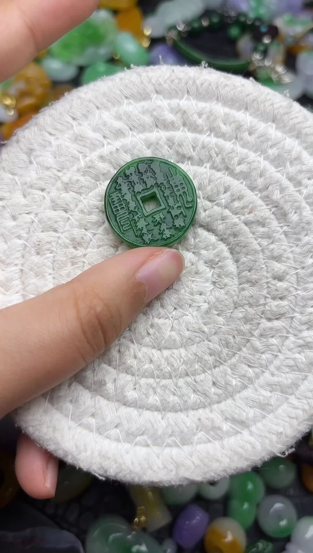 颈饰未镶嵌翡翠缅甸翡翠吊坠