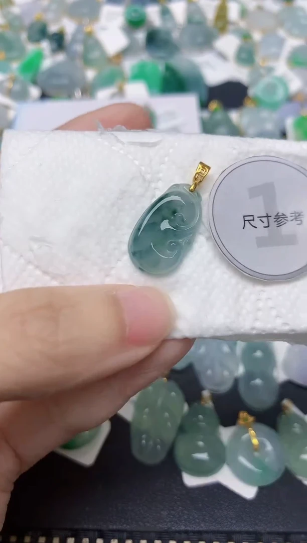 颈饰未镶嵌翡翠天然缅甸A货翡翠