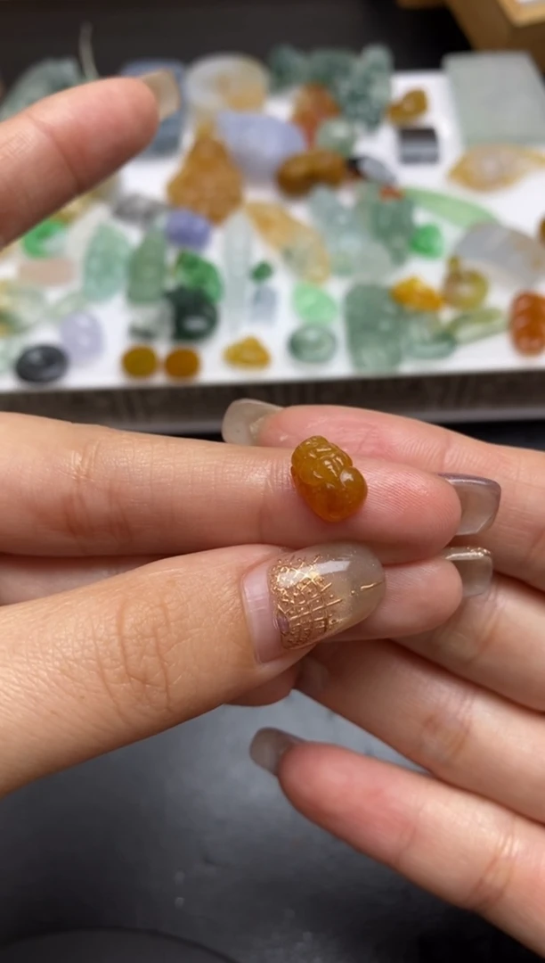 【闪购商品】定制翡翠未镶嵌翡翠毛货~