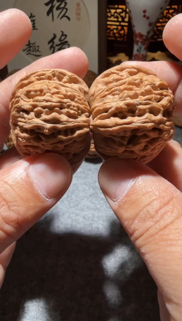 把件文玩核桃【核缘雅趣】42左右汉高楼，同尺寸随机发