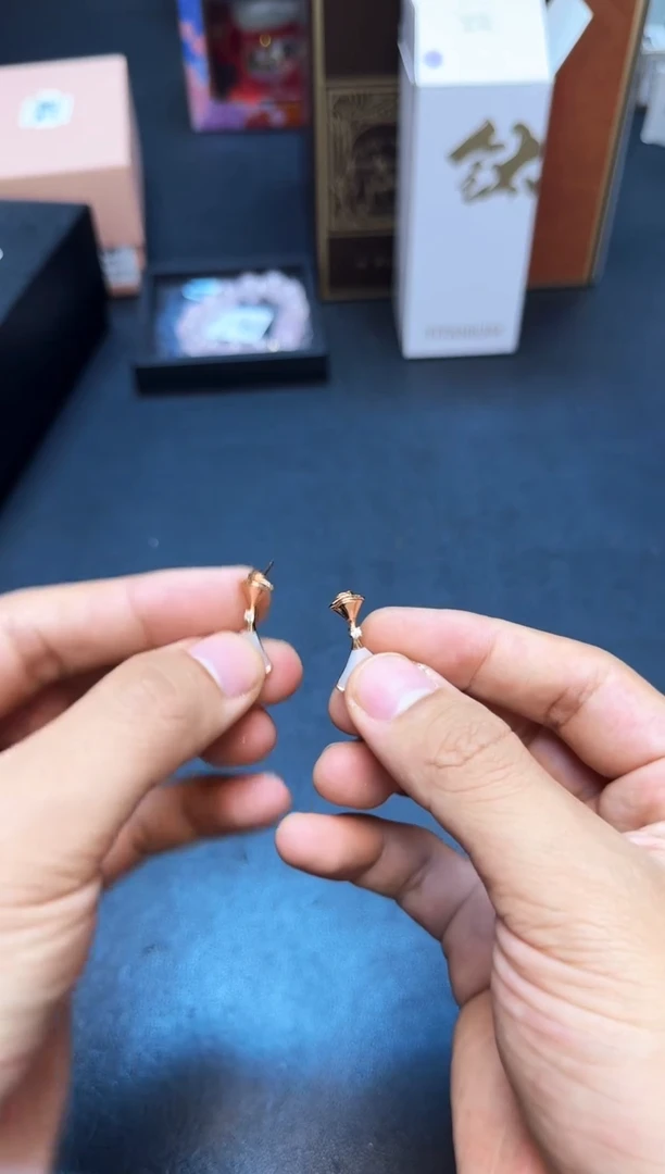 瓷片全新正品一件不留@@WE1259