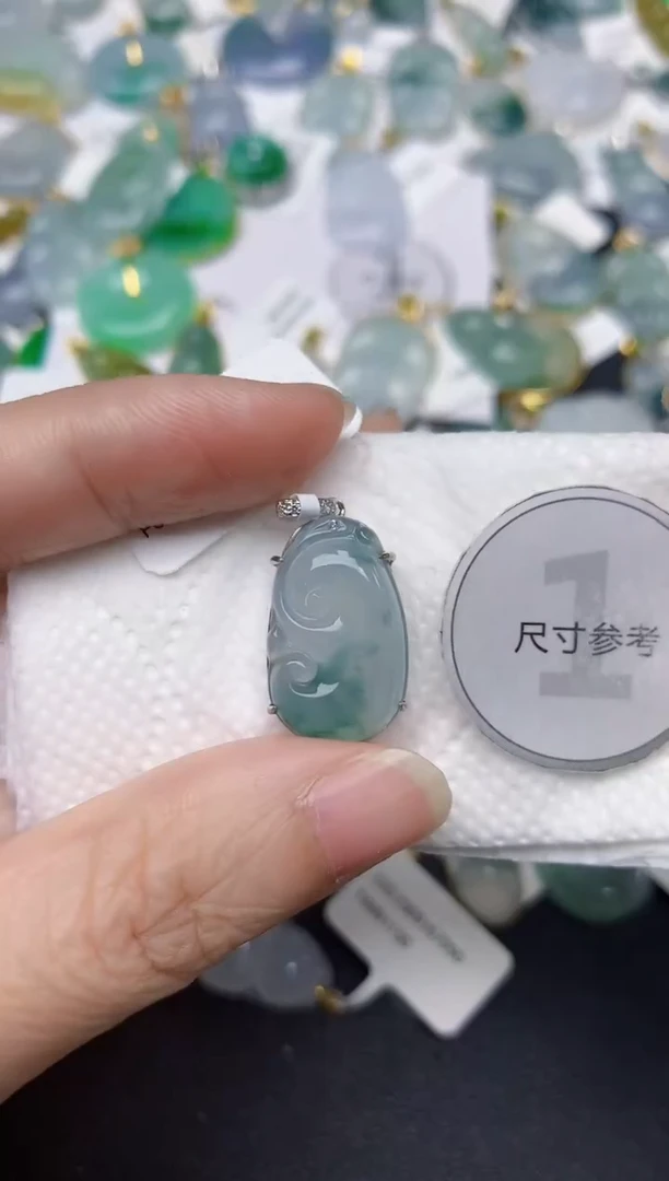 颈饰未镶嵌翡翠天然缅甸A货翡翠