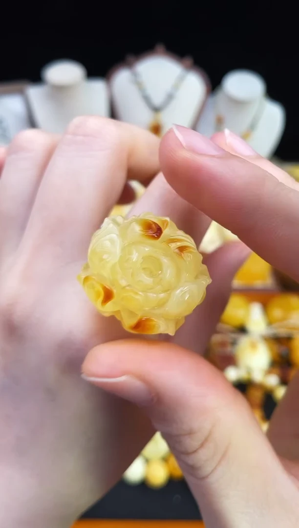 琥珀未镶嵌珠宝奇石柒月