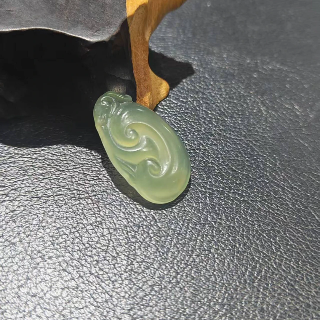 高端精美如意吊坠多样性随机发一 岫玉