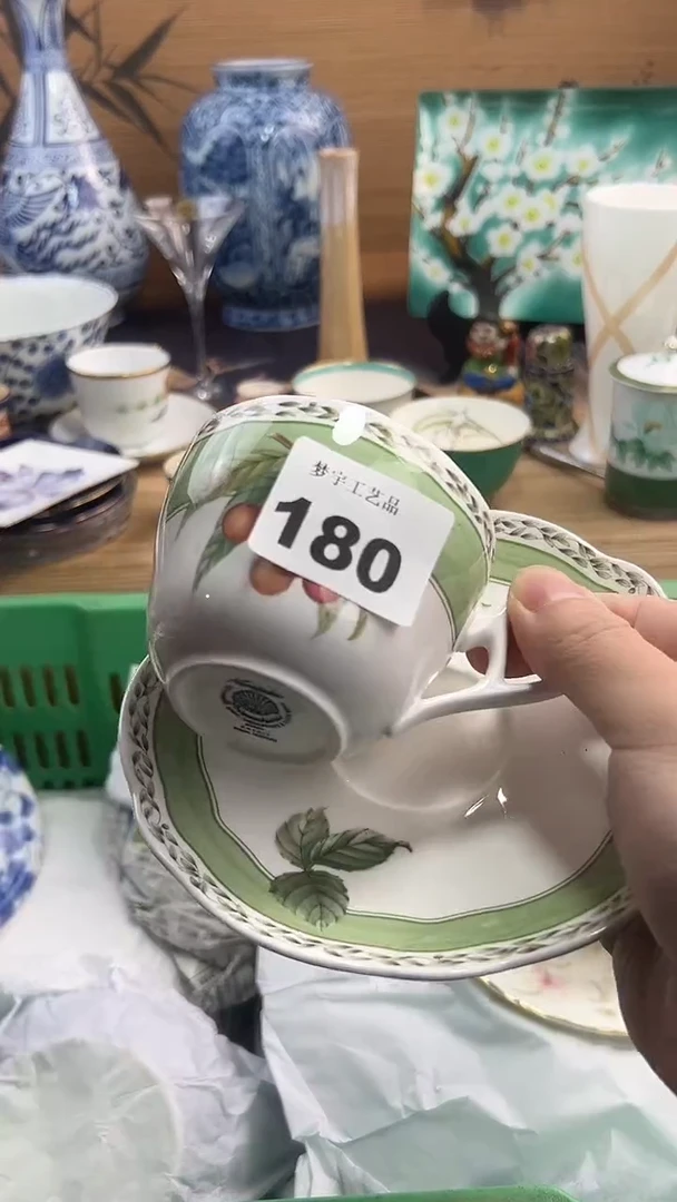 瓷片熊****经A瓷片       180