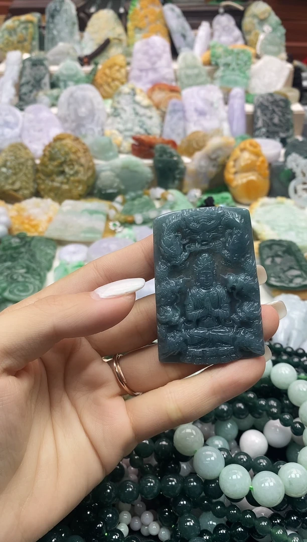 未镶嵌挂件翡翠055