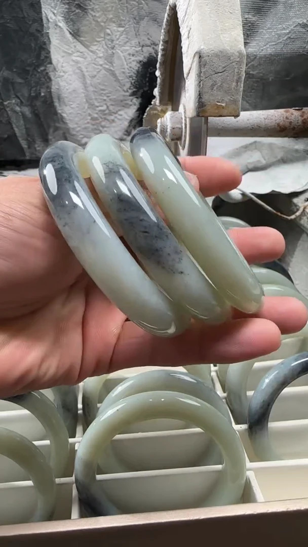 颈饰未镶嵌和田玉手镯多样性拍一发一件