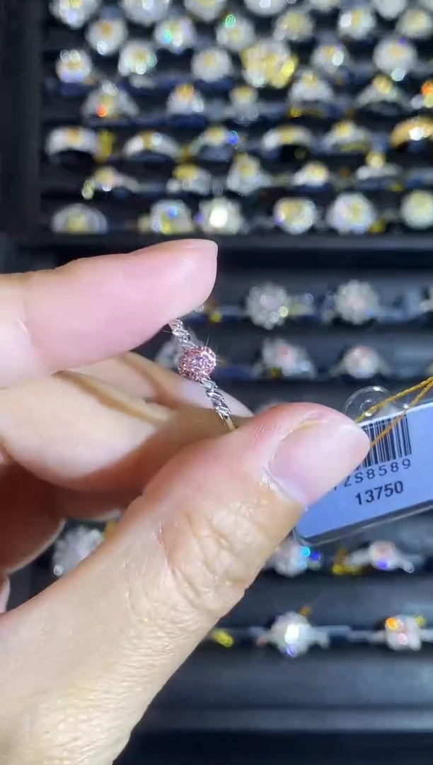 18K金镶嵌戒指钻石14