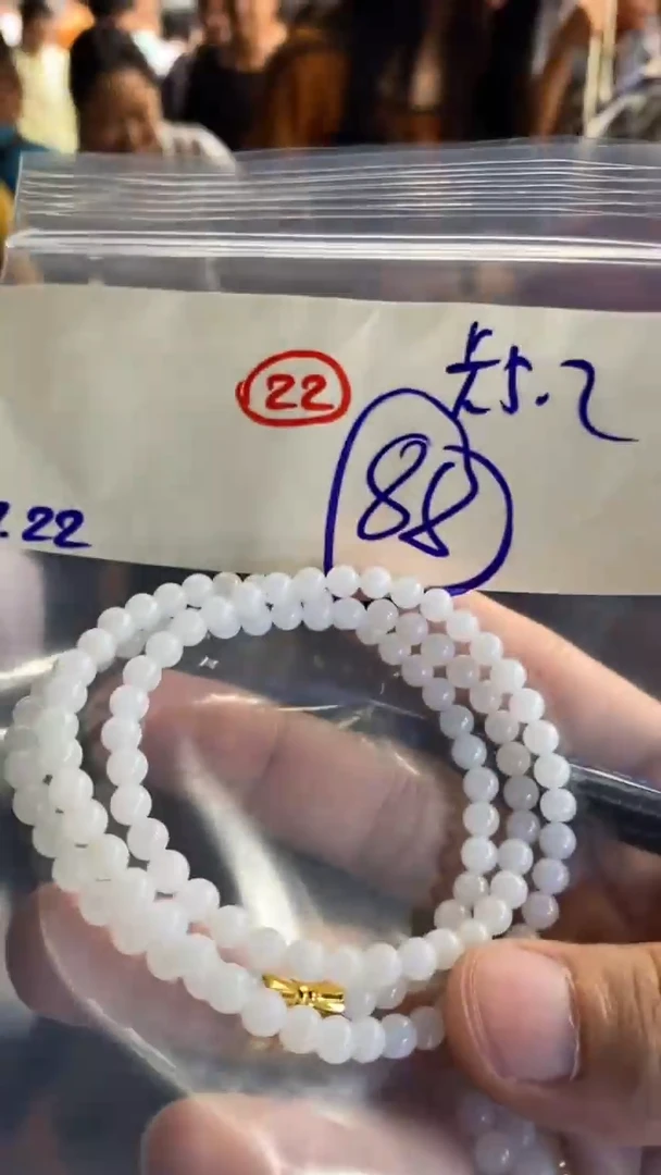 定制翡翠未镶嵌天然缅甸翡翠多样性