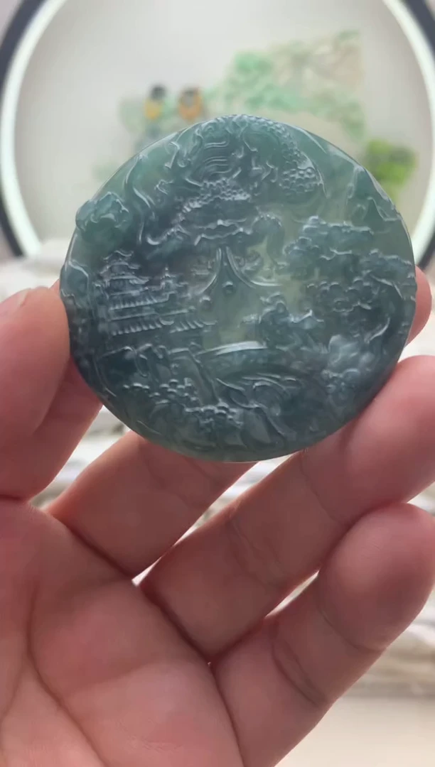 颈饰未镶嵌翡翠山水龙牌