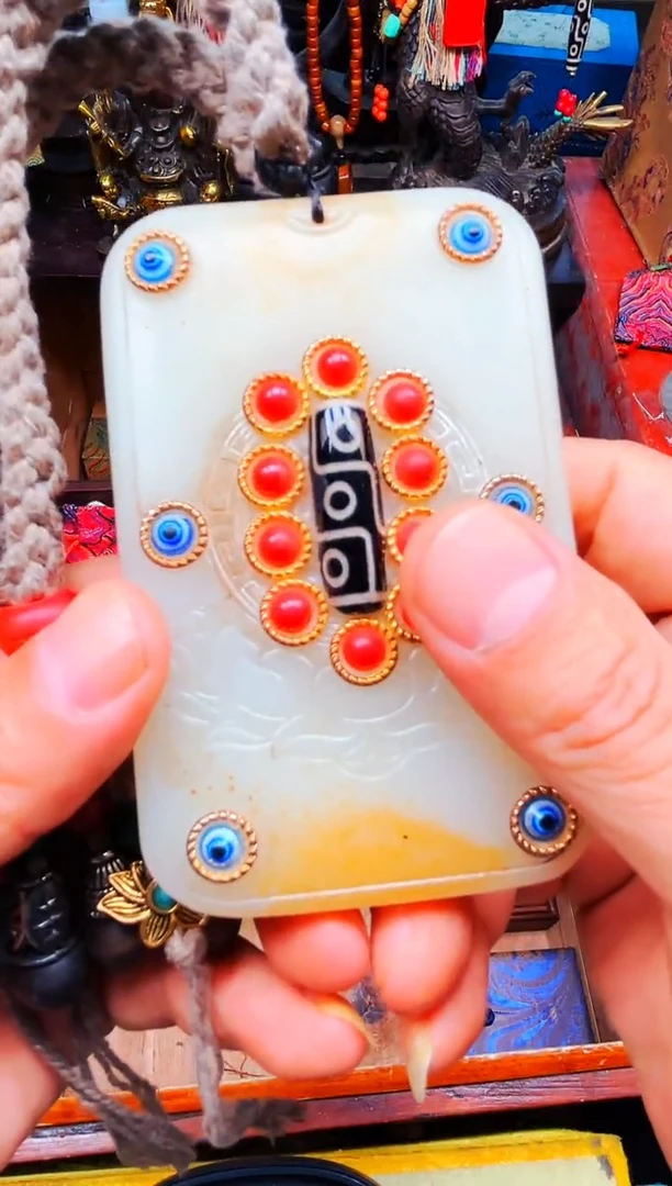 和田玉未镶嵌颈饰安哥精品优选链接b157