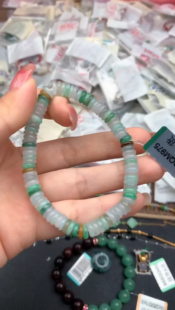 未镶嵌挂件翡翠一