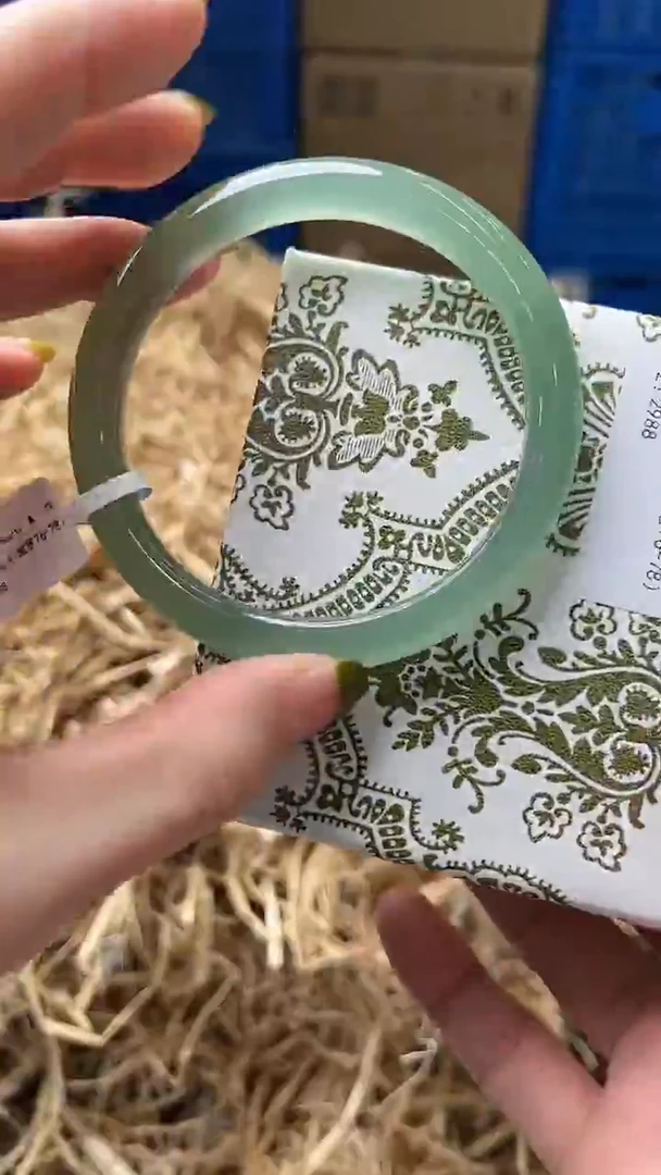 未镶嵌手镯石英质玉D2125