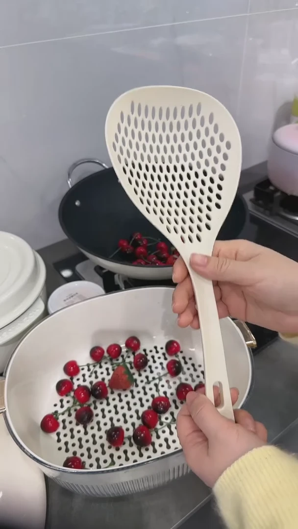 【闪购商品】瓷沥水勺