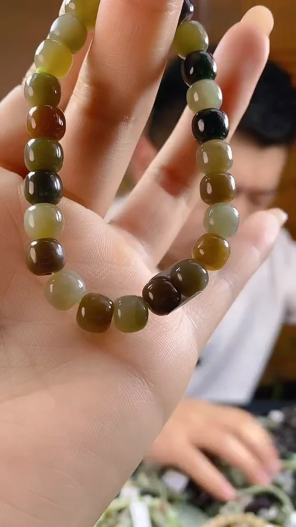 和田玉未镶嵌颈饰多样性发货，拍一发一