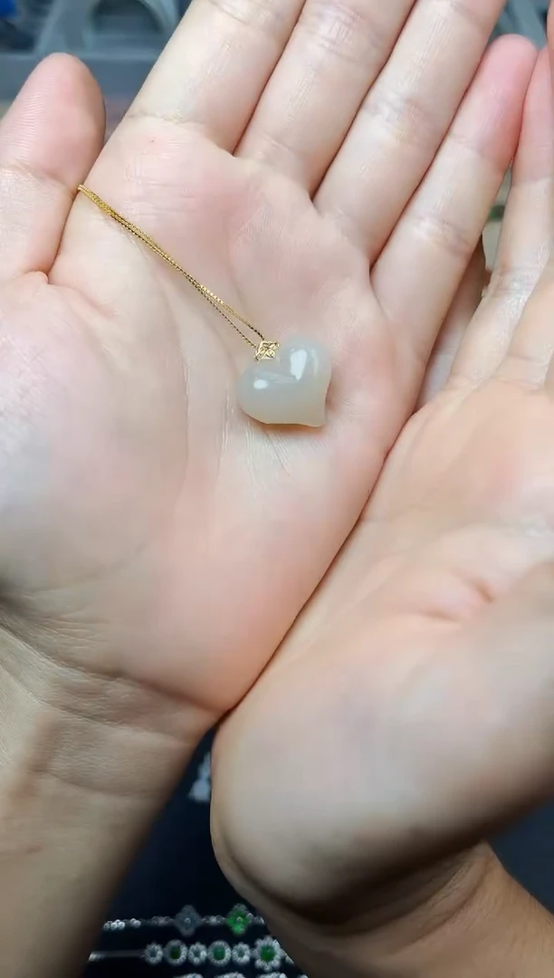 和田玉18K金镶嵌颈饰藕粉爱心06