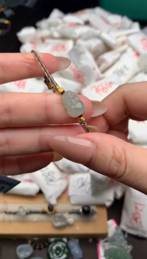 【闪购商品】翡翠手绳未镶嵌一