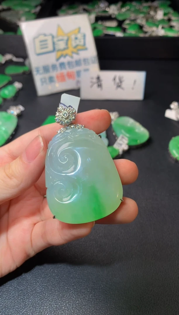 颈饰银S925镶嵌翡翠翠1