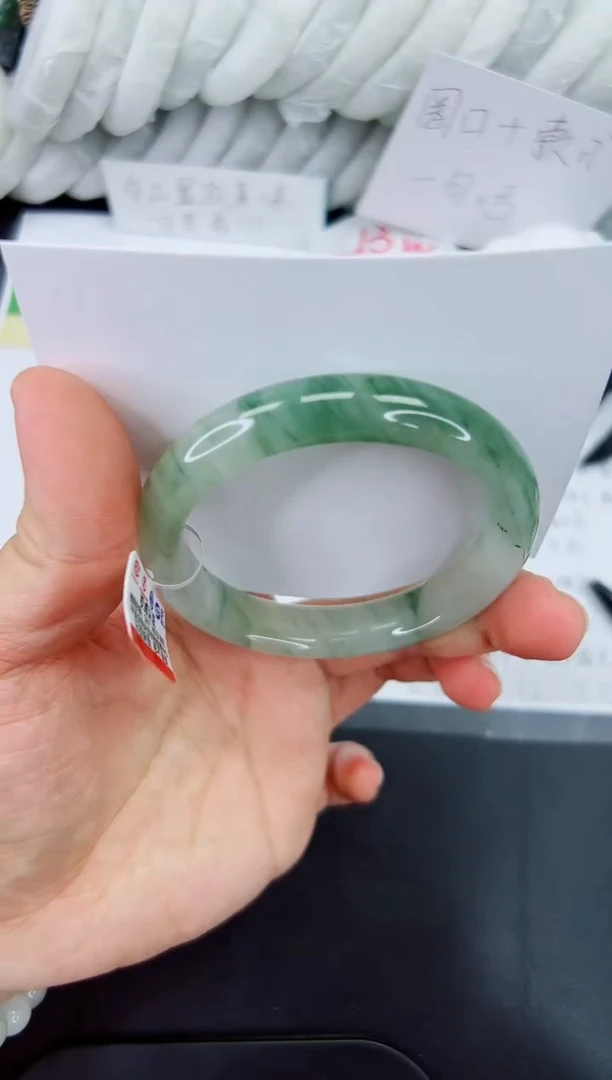 【闪购商品】石英质玉手镯未镶嵌533-54.5