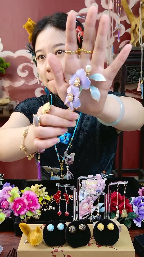 刺绣纯手工非遗绒花