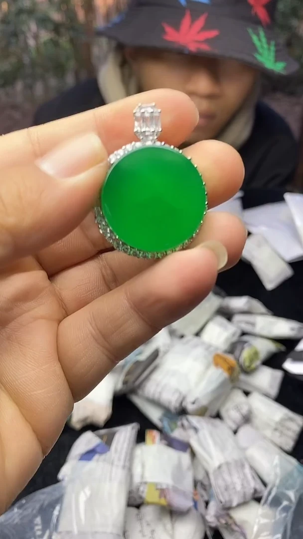 满色吊坠 所见即所得！！