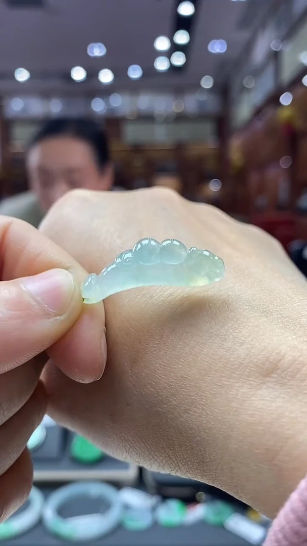 颈饰未镶嵌翡翠花件