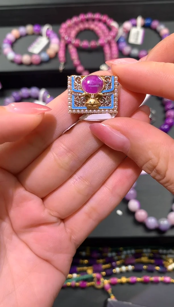 18K金镶嵌苏纪石（舒俱来）.饰品