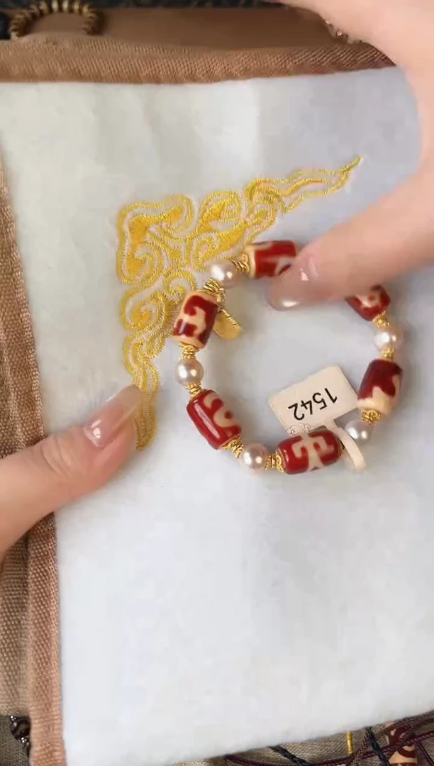 【闪购商品】玛瑙/玉髓手串银S925镀金镶嵌珠珠吊坠