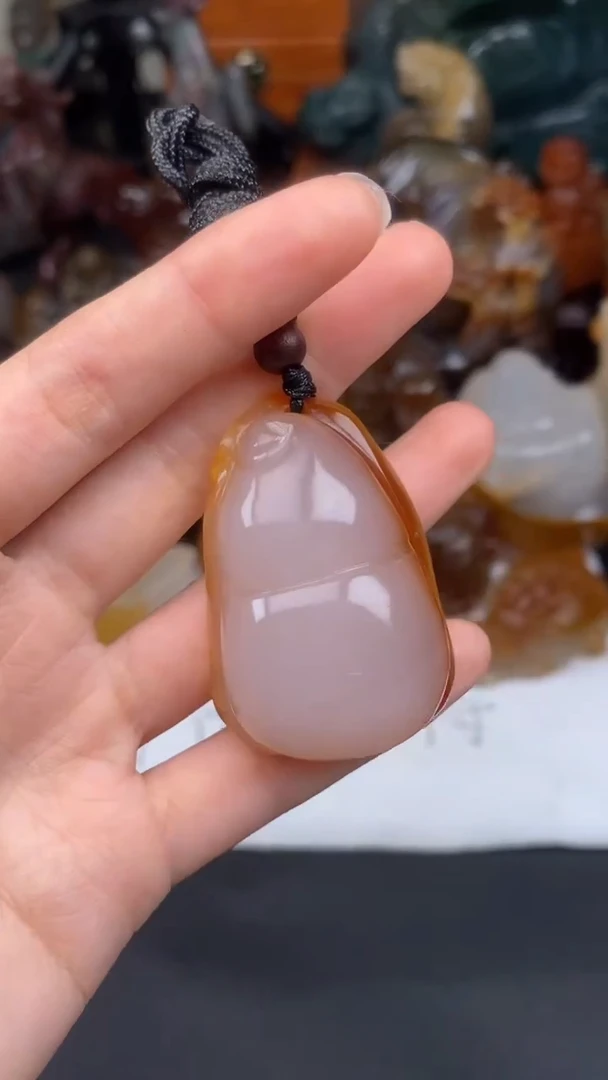 玛瑙/玉髓颈饰未镶嵌AA