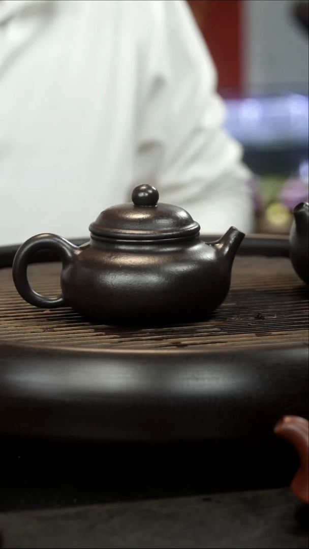 茶壶紫砂乌金砂 容天壶