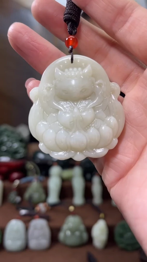 颈饰未镶嵌和田玉`