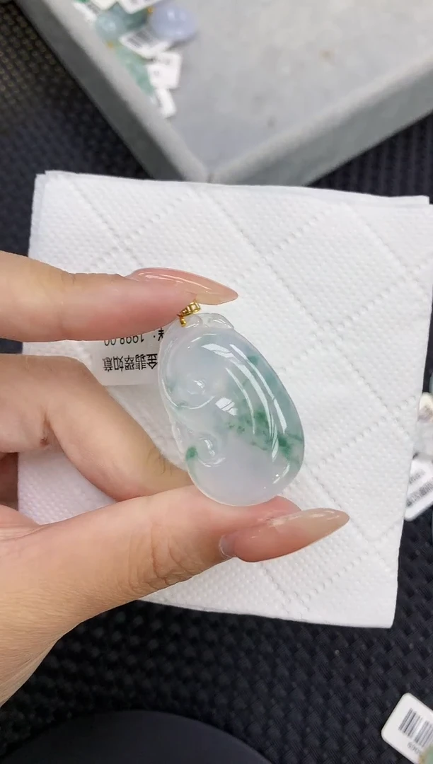颈饰18K金镶嵌翡翠11111111111