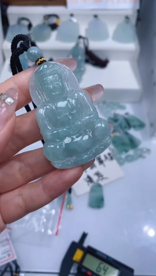 颈饰未镶嵌翡翠吊坠