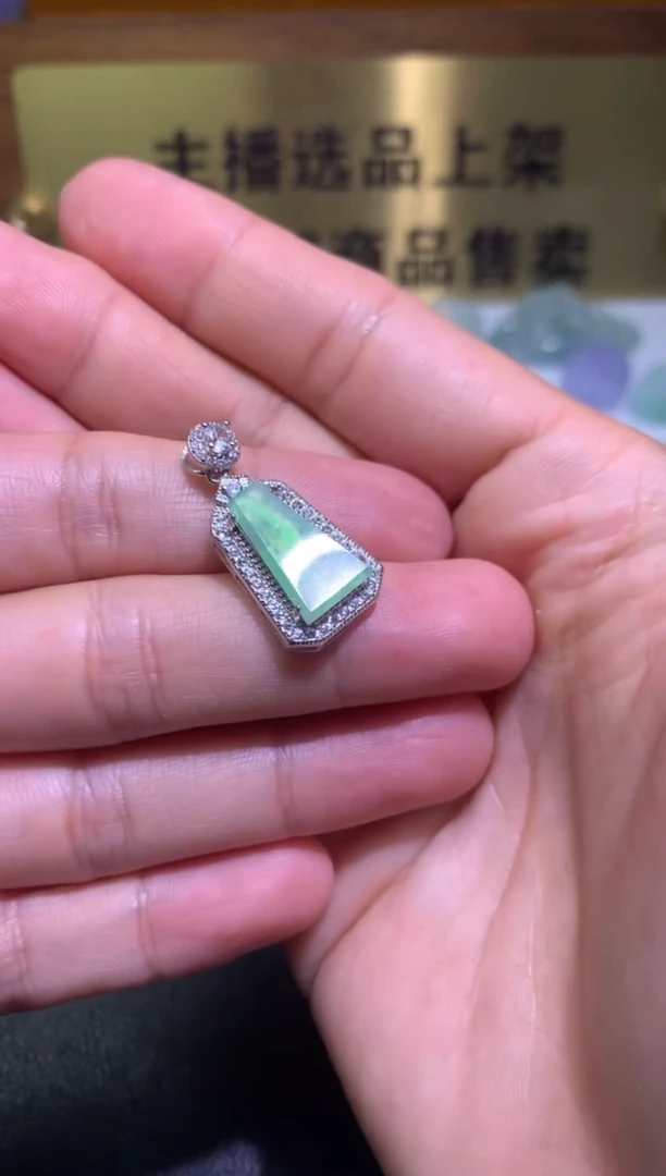 【闪购商品】翡翠颈饰银S925镶嵌净货