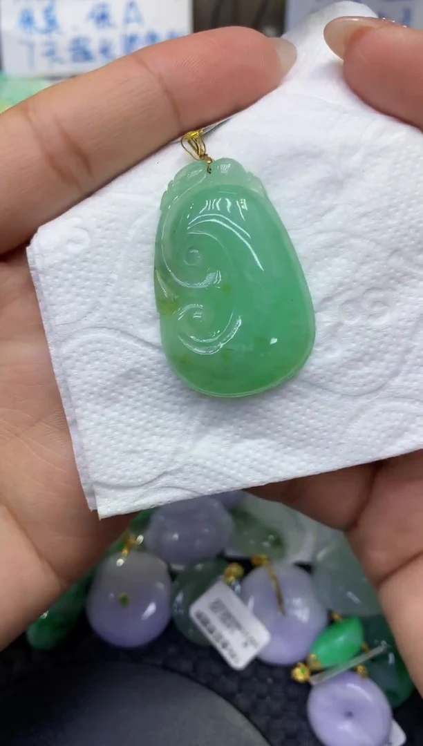 颈饰18K金镶嵌翡翠天然缅甸A货翡翠