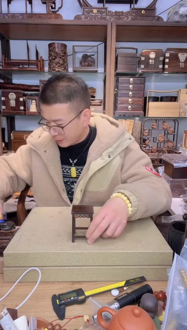 【闪购商品】乌木类书架241大红酸枝小花架2个瑕疵