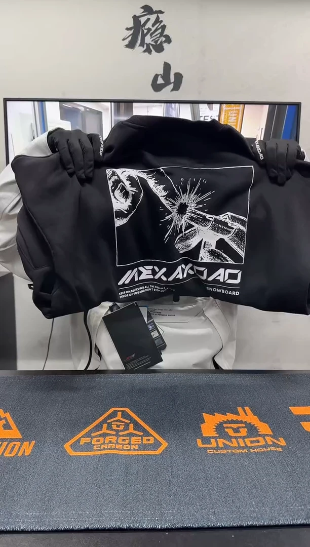 直播间福利黑色雪服卫衣   M码