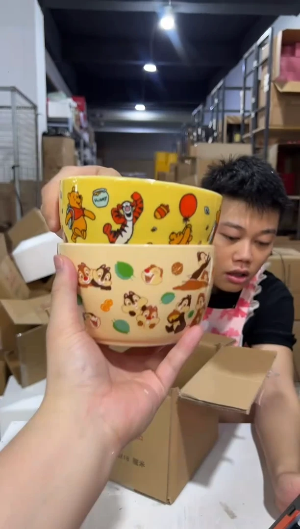 瓷片维尼大碗加奇奇蒂蒂大碗