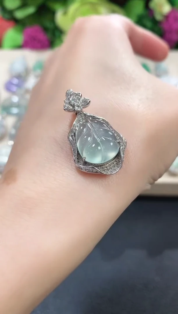 吊坠(不含链)18K金镶嵌翡翠a79