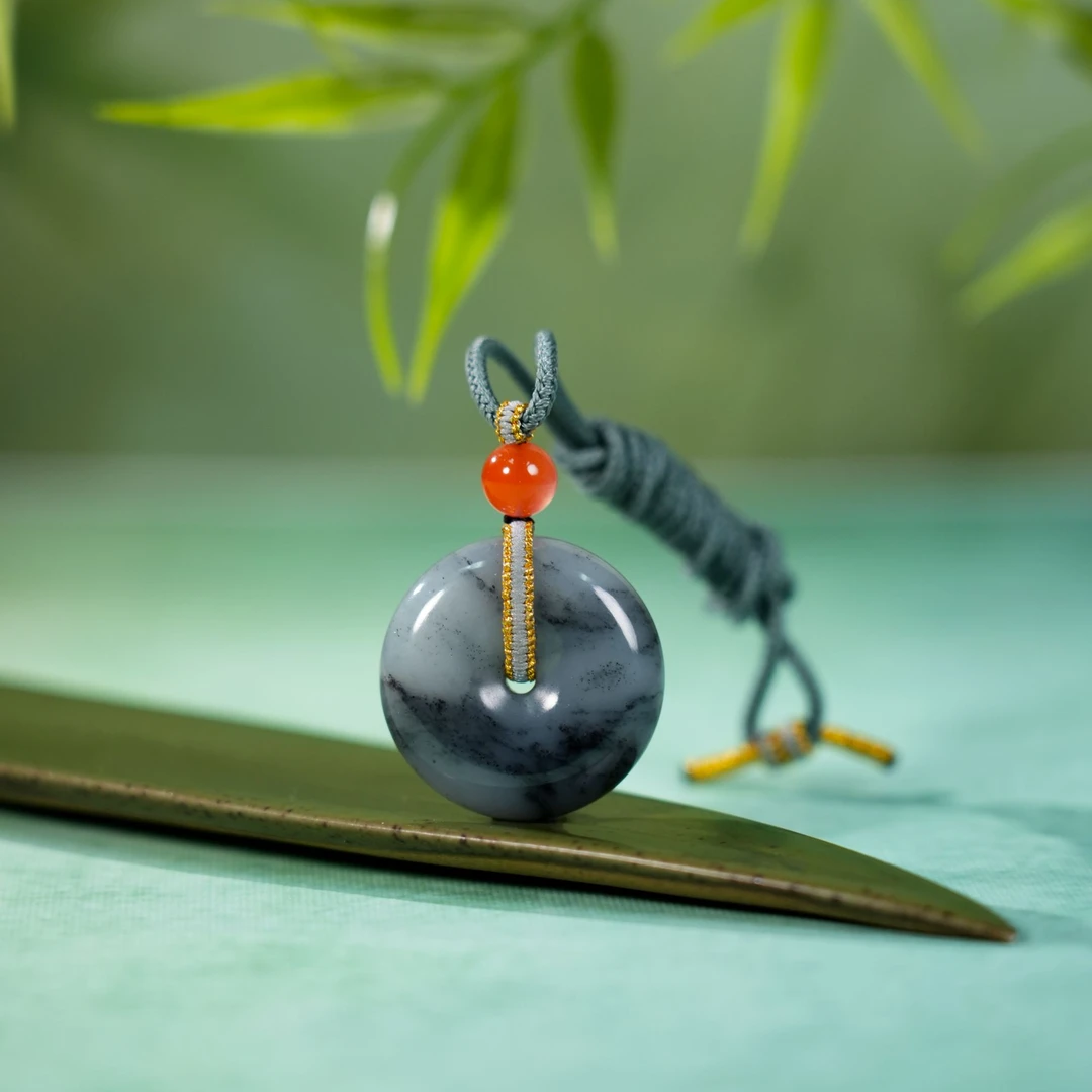 国玉和田玉青花平安扣挂件18.23g