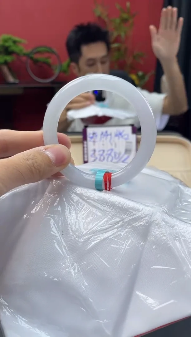 未镶嵌手镯翡翠5